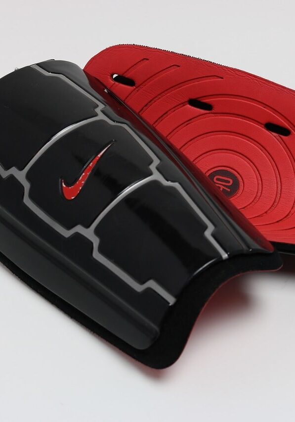 shin-guards-2061622_1280-min new